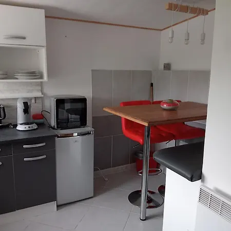 Au Relais Des Planquettes Holiday home Saint-Gerons